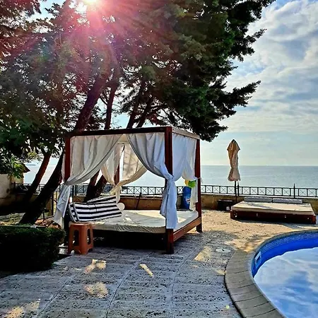 Отель Peter Равда