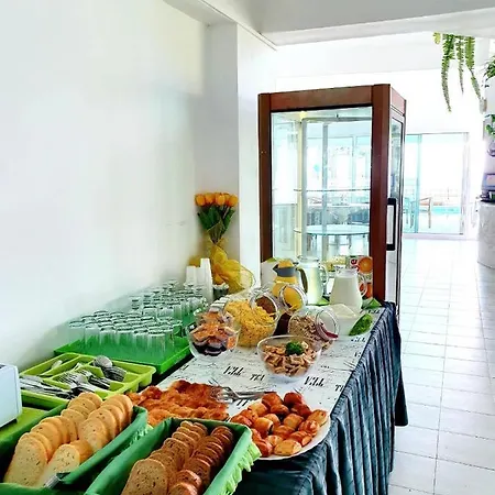 Отель Peter Равда