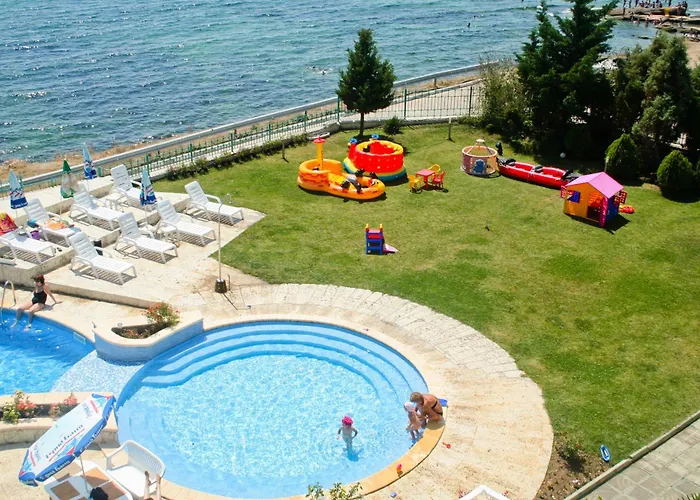 호텔 피터 라브다