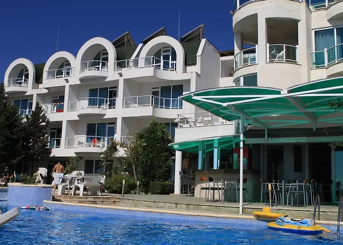 호텔 피터 라브다